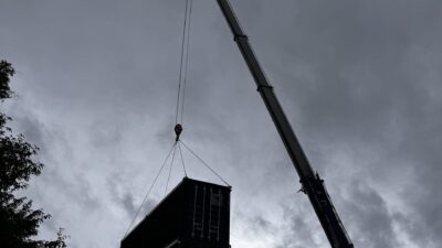 40FTHC 8台が現場に搬入設置されました!!
